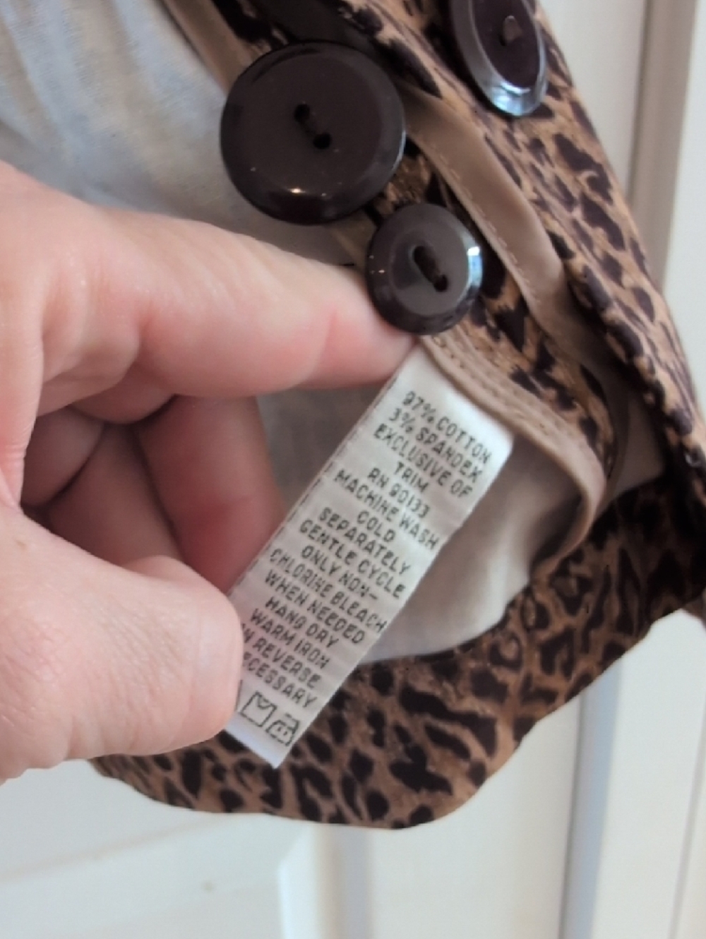 337 -Joan Rivers Leopard Jacket • Cinched Waist • Cool‑Chic Statement - Picture 4 of 10